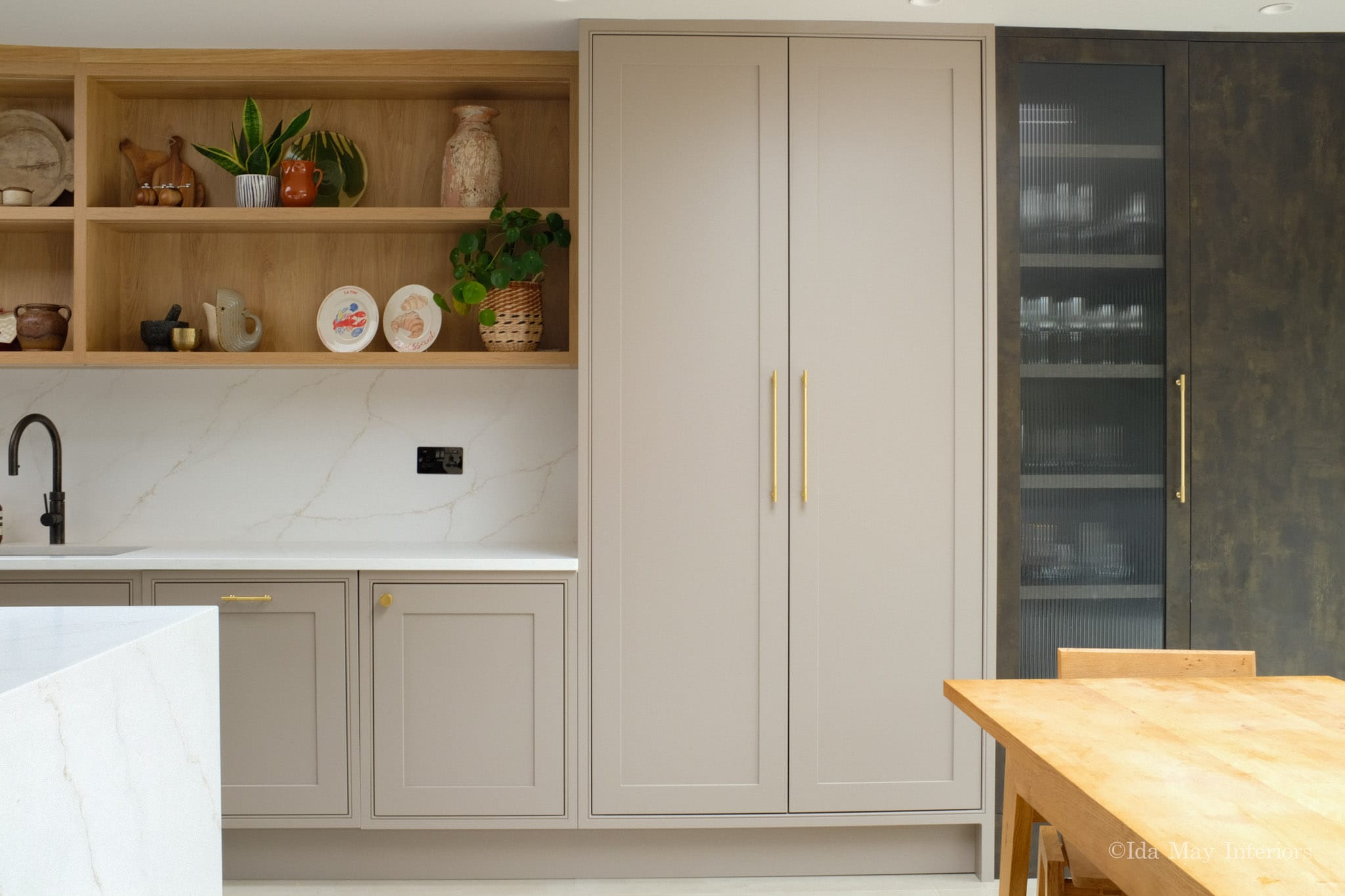 Bespoke shelving in Beaconsfield