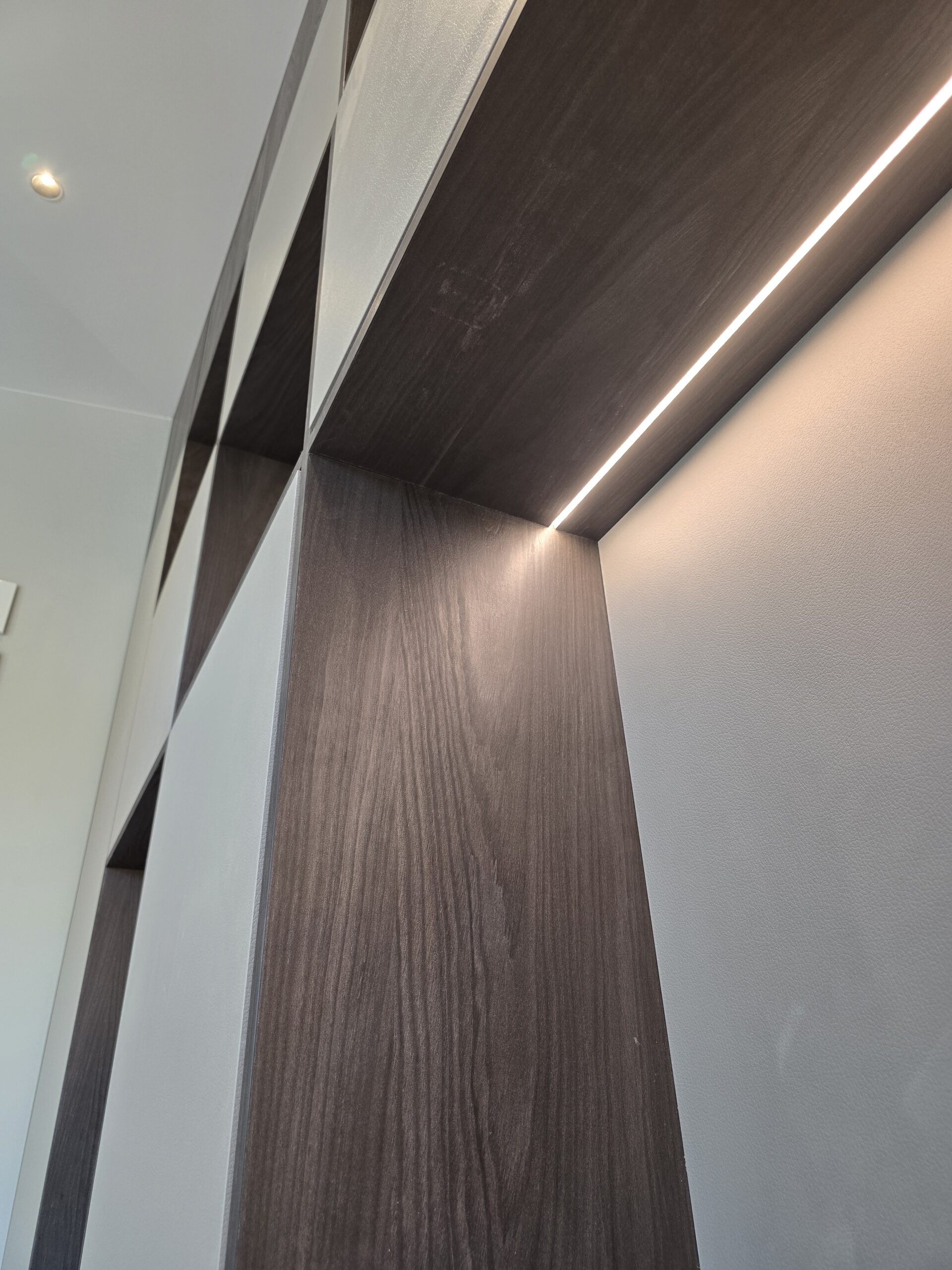 Bespoke shelving in Beaconsfield